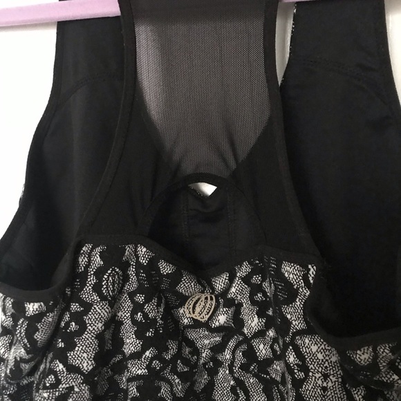 ❌SOLD❌ MARIKA Black & White Lace Print Tan L - Picture 3 of 4